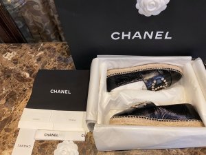 Chanel size 35-41 水钻Logo渔夫鞋