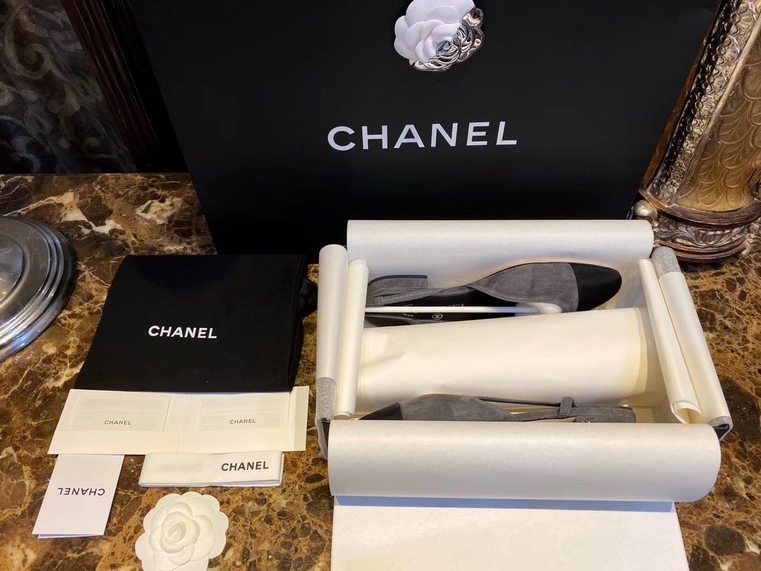 Chanel 反绒拼罗锻布后系带平底 34-41