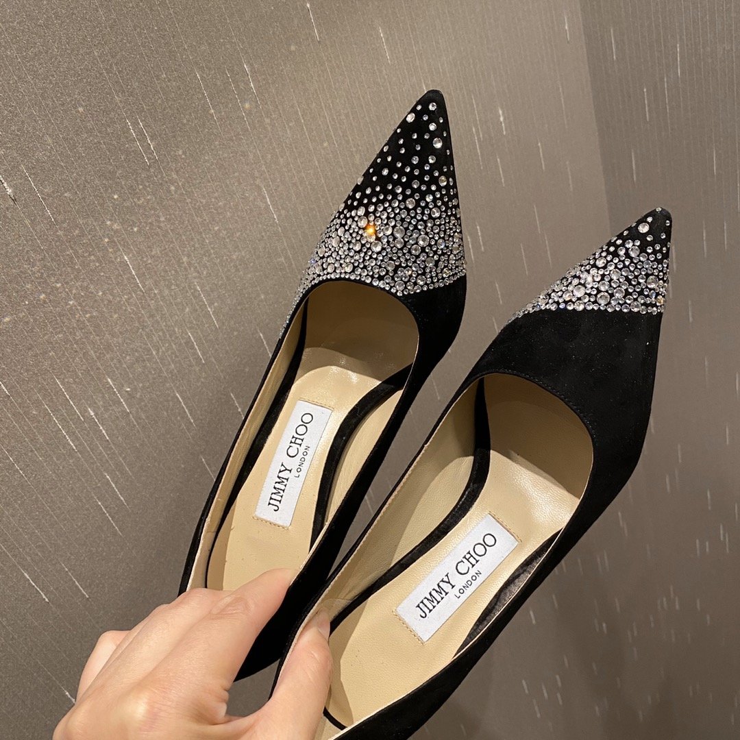 Jimmy Choo JIMMYCHOO经典的高跟鞋品牌之一 size：35～39