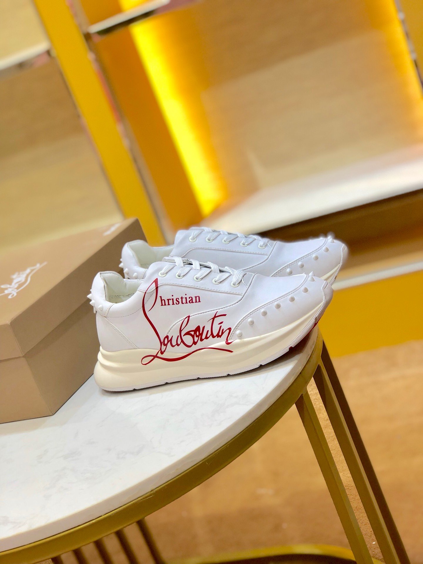 Christian Louboutin CL红底鞋 2020最新情侣款 代购级别 鞋面采用进口头层牛皮全牛皮里牛皮注塑垫脚 采用超级防滑耐磨tpu+抽真空大底 上脚舒服到爆 女35-41 男39-44 女41 男45 46 订做不退不换