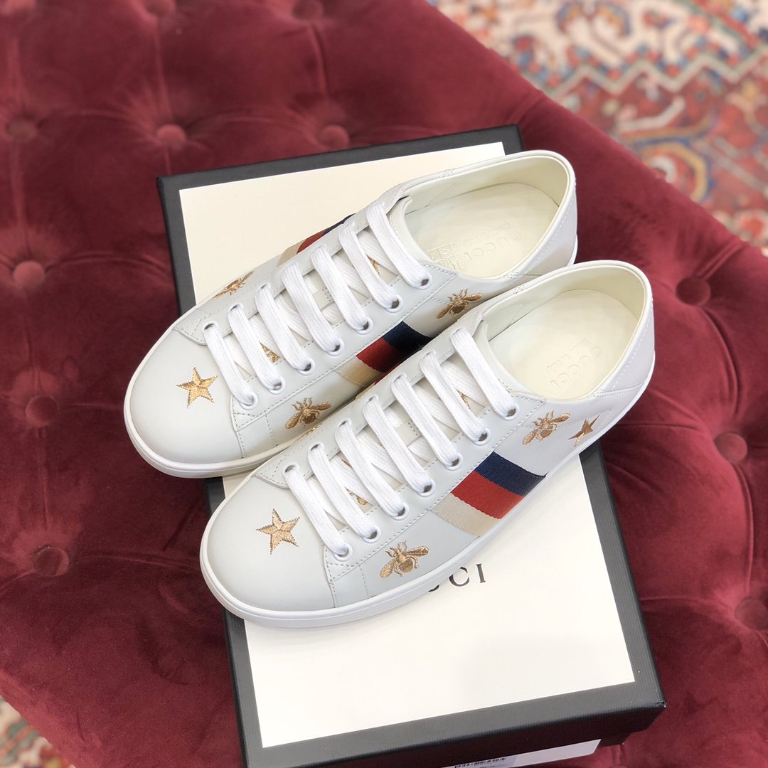 Gucci GG Ace Sneakers 经典小白鞋系列 女款可踩脚刺绣星星蜜蜂，原版空胶工艺，100%对原版古铜色金线，原版开模橡胶大底，原版珍珠牛皮内里，光泽度高，软硬度适中，不易褶皱。正品一致荧光防伪线。女款34-39（专柜一致偏大一码）