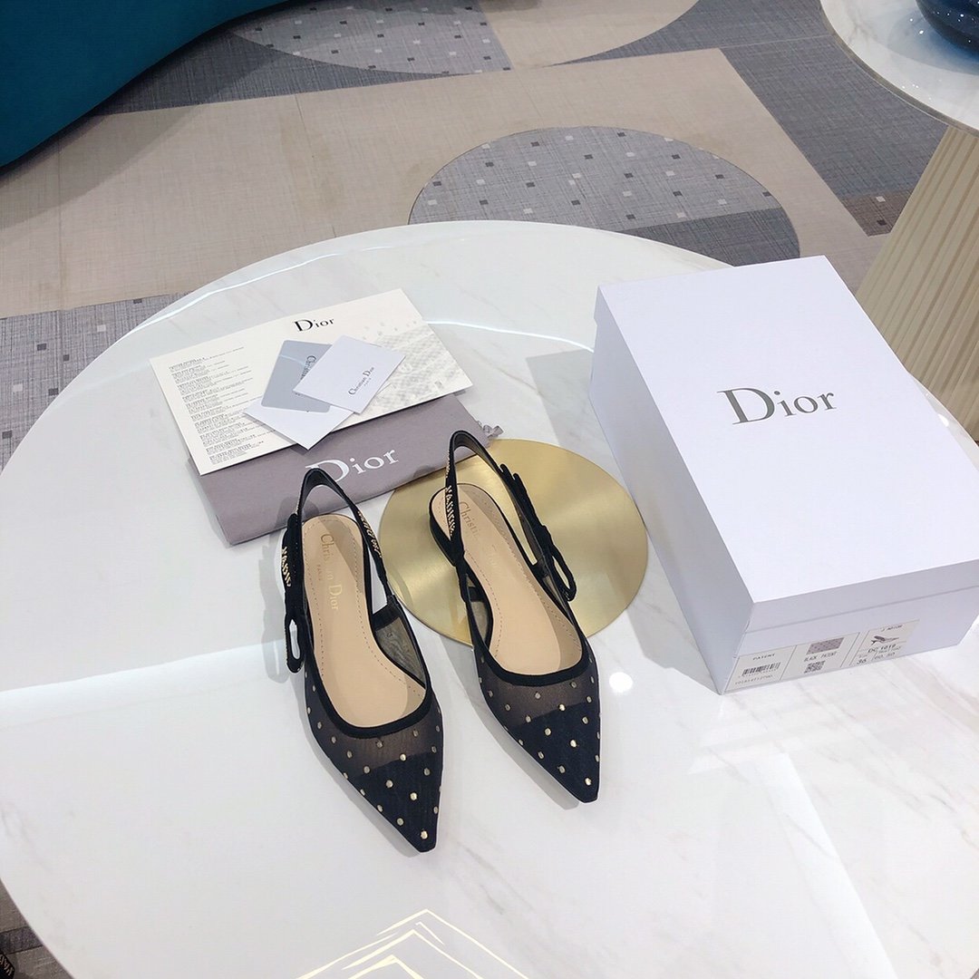 Dior/迪奥 2020波点黑金平底 面料：原版金丝刺绣 内里：原版羊皮 大底：意大利真皮底 跟高：平底 Size：34-41