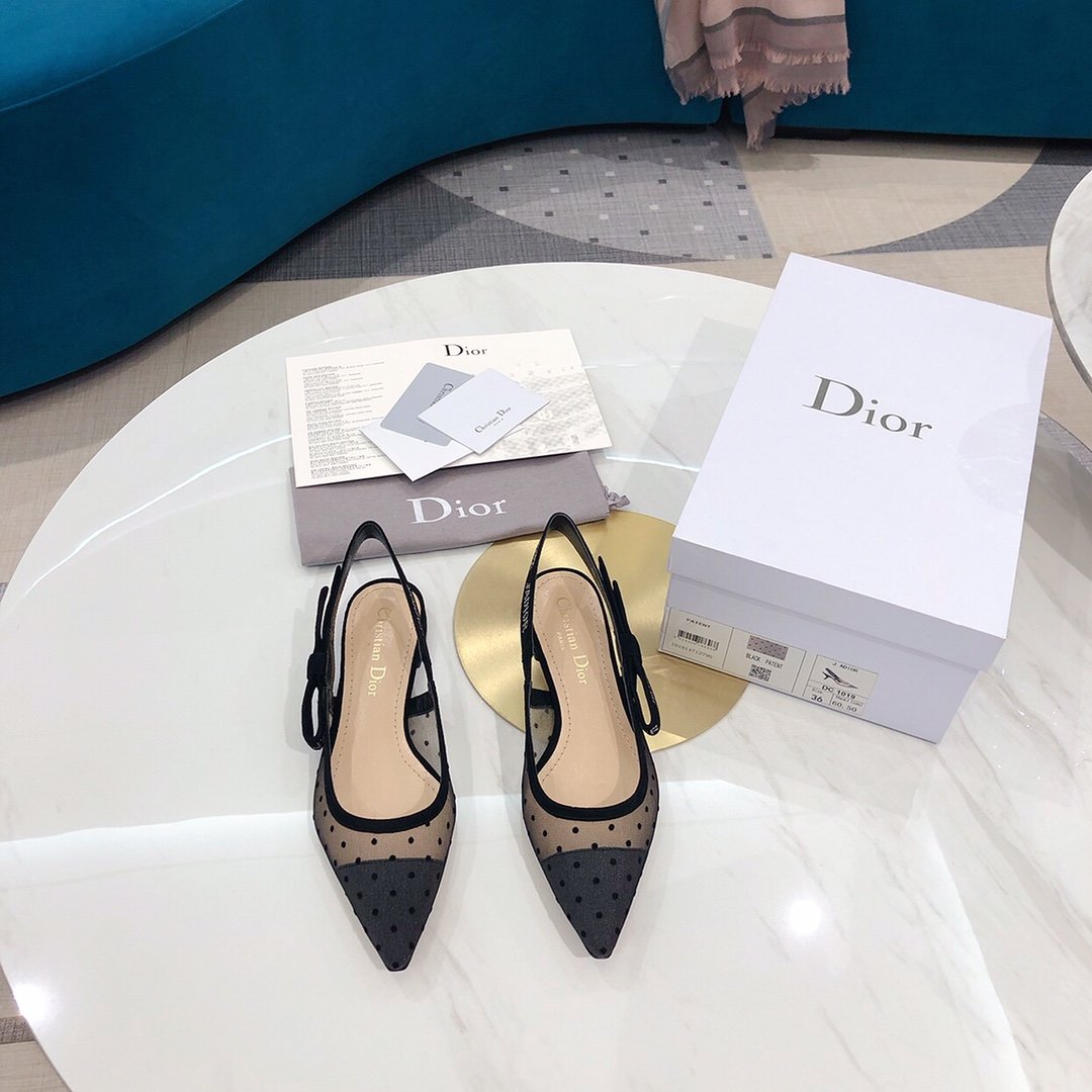 Dior/迪奥 2020波点水钻跟鞋平底 面料：原版机织网面 内里：原版羊皮 大底：意大利真皮底 跟高：平底 Size：34-41