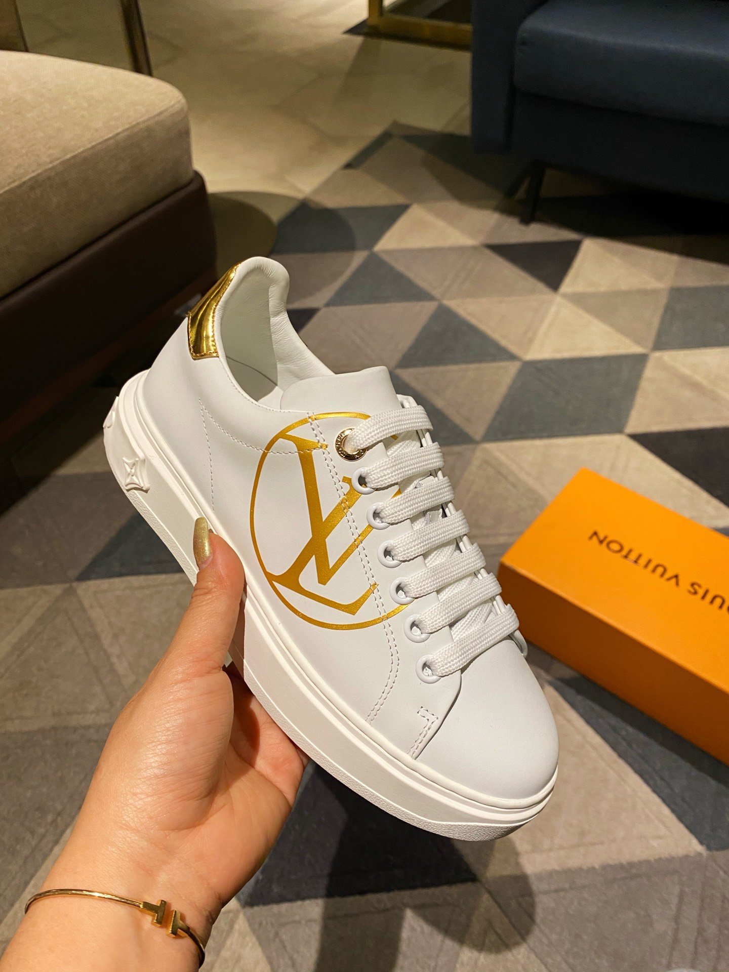 LV 金色 顶级Louis Vtuitton 驴牌 2021/新品 STELLAR 运动鞋. Size：3540