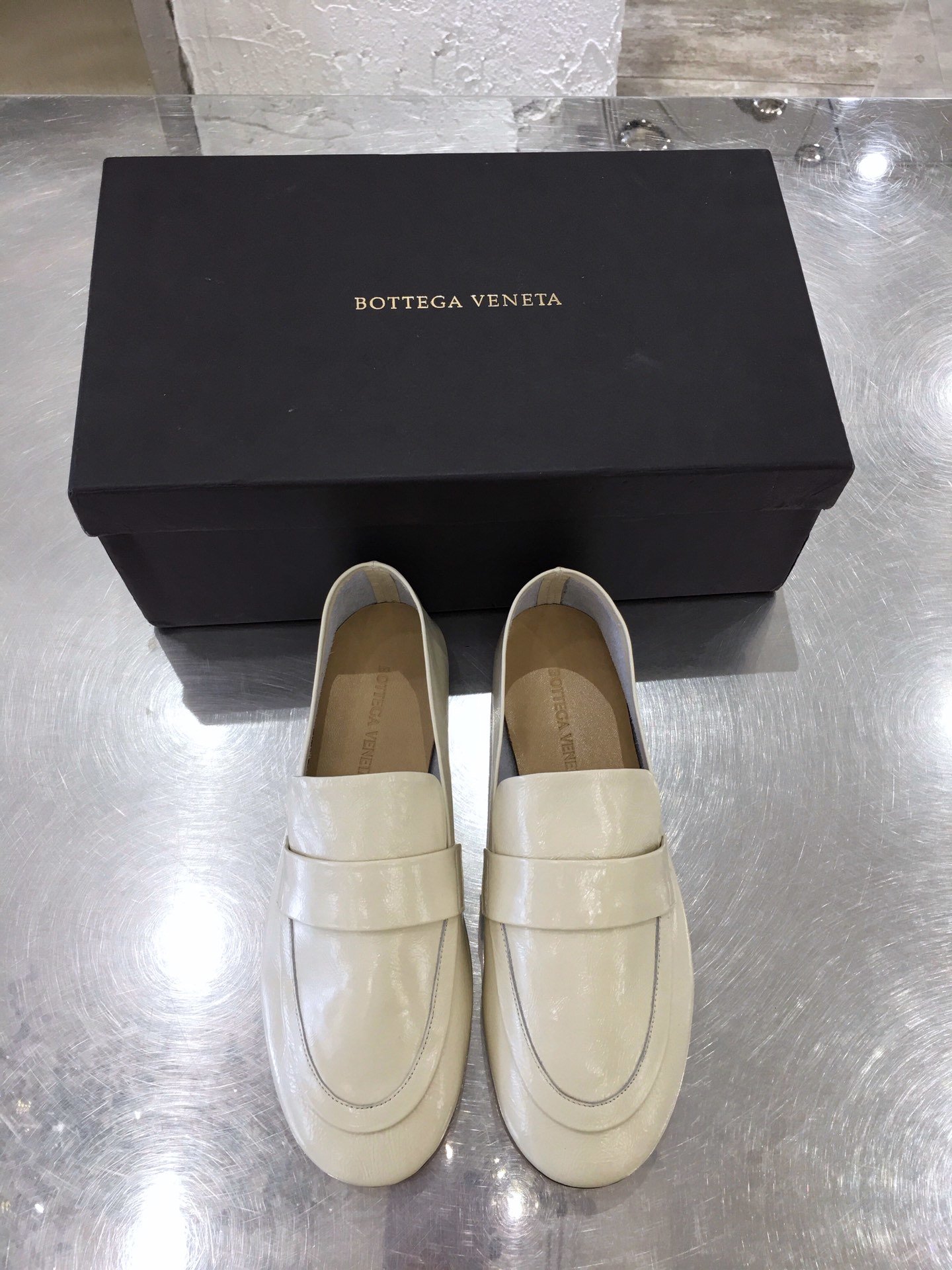 Bottega Veneta 原版皮 专门定制的进口蜡感牛皮胚 单层内里全小羊皮垫脚 大底:意大利皮底 码数：35-40