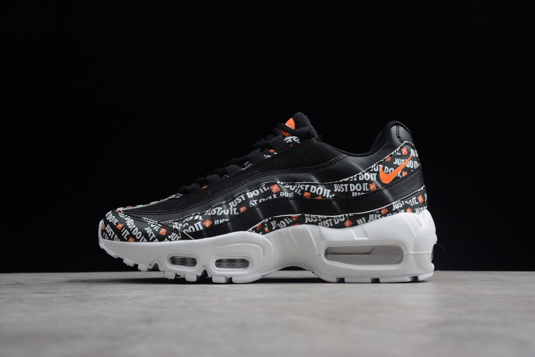 【情侣款】纯原版本--Nike Air Max 95 字母 Just Do It ！ 尺码 : 36 36.5 37.5 38 38.5 39 40 40.5 41 42 42.5 43 44 44.5 45