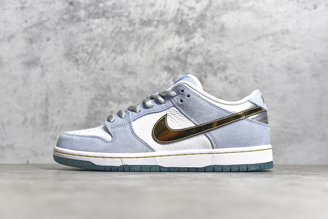 Nike 【情侣款】独家纯原 Sean Cliver x NK SB Dunk Low Pro QS 冰雪奇缘 全市面唯一原鞋开发 正确进口皮料 正确鞋头冲孔 原厂鞋垫印刷 正确水晶大底 正确烫金密度 SIZE 36 36.5 37.5 38 38.5 3